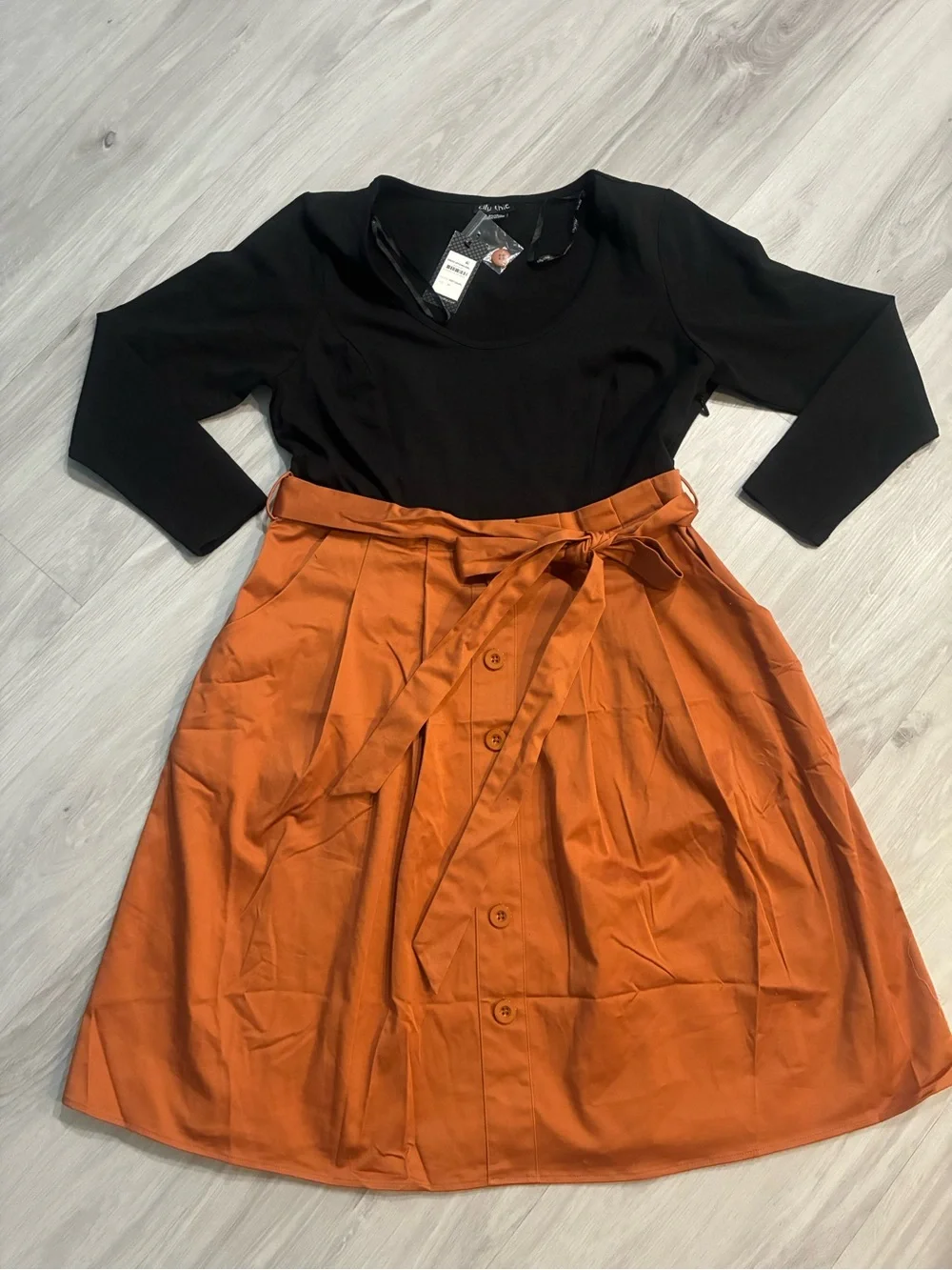 City chic‎ Button-Front Midi Skirt with Self-Tie Waist in Rust